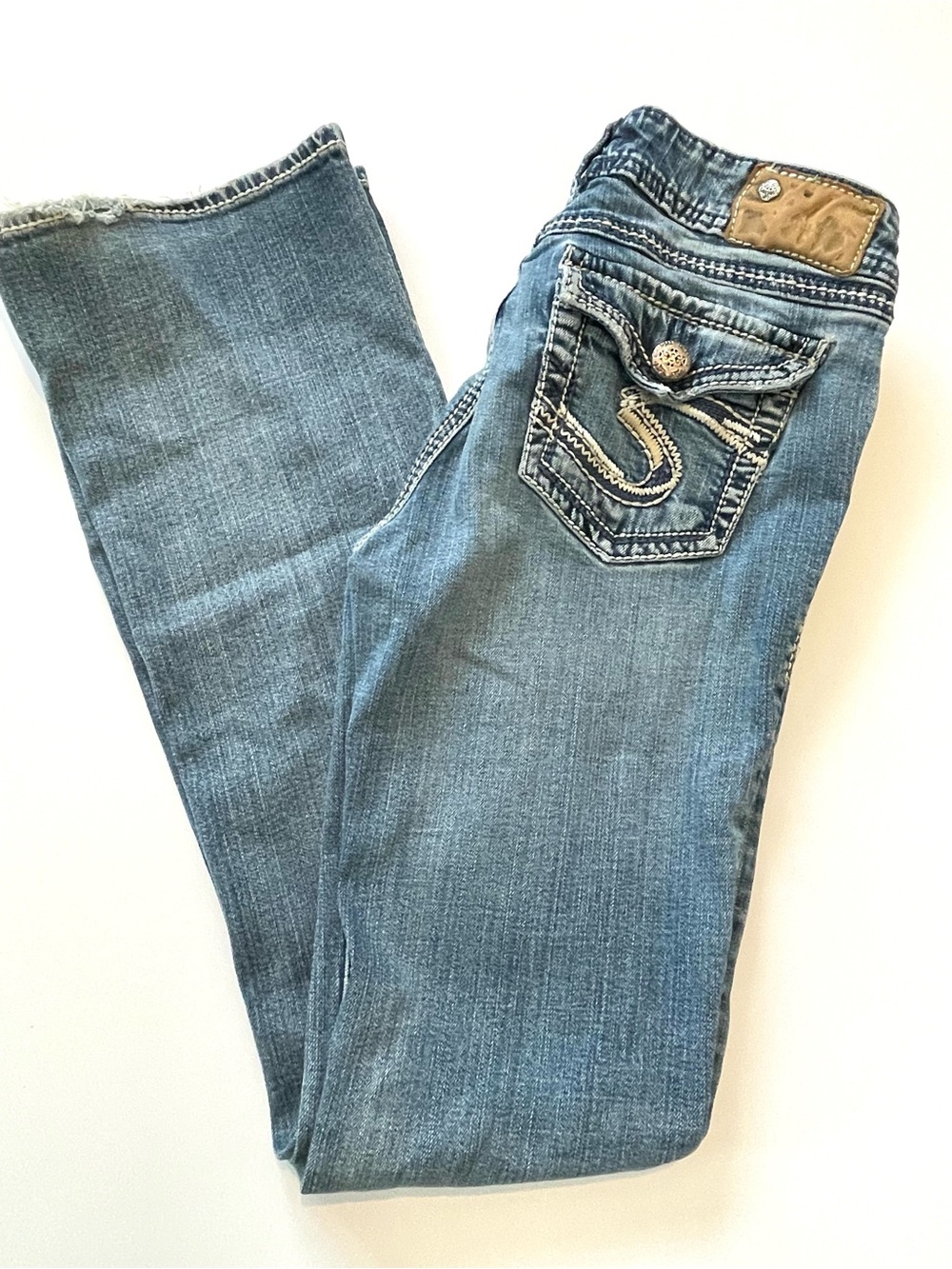 Silver Jeans Women's 28x34 Medium Blue Bootcut Jeans with Embroidered Pocket